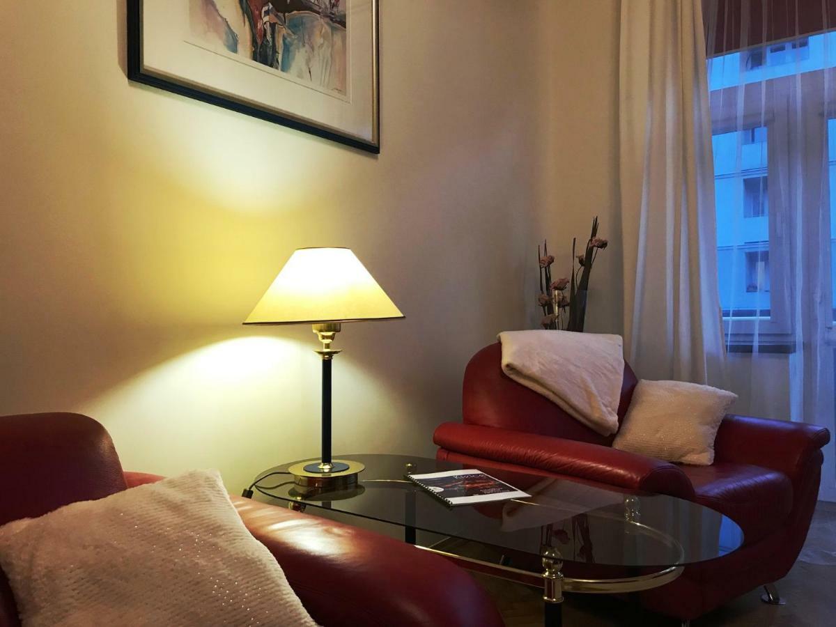 Apartament "Cleopatra 5" Przy Rynku Z Parkingiem, Faktury Vat Appartement Kielce Buitenkant foto