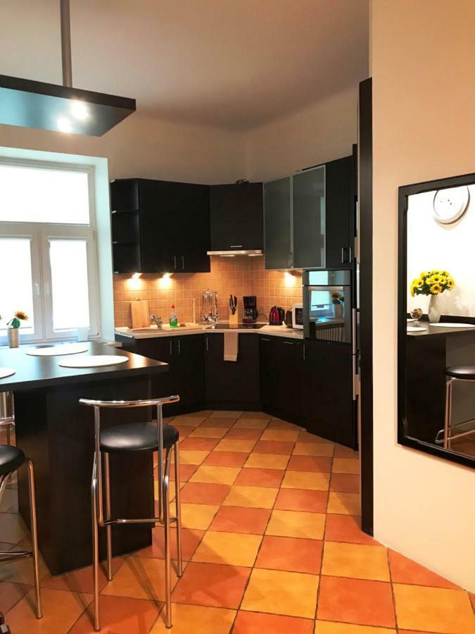 Apartament "Cleopatra 5" Przy Rynku Z Parkingiem, Faktury Vat Appartement Kielce Buitenkant foto