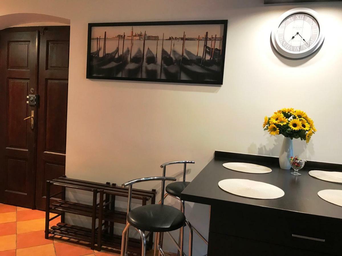 Apartament "Cleopatra 5" Przy Rynku Z Parkingiem, Faktury Vat Appartement Kielce Buitenkant foto